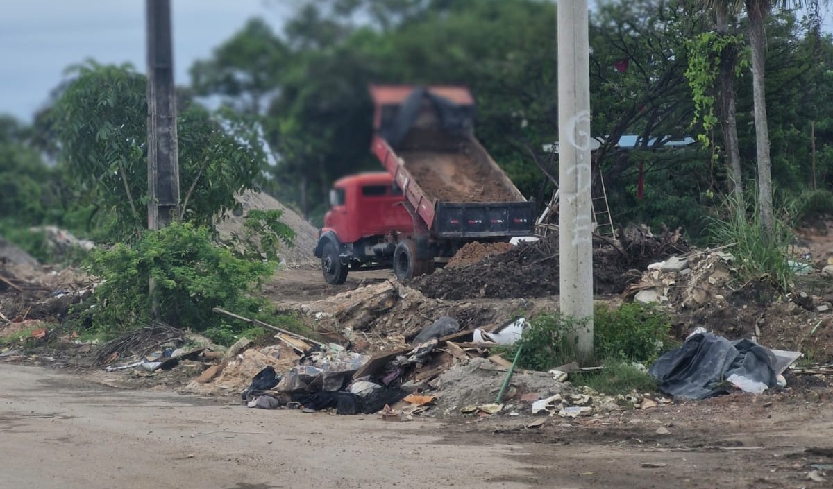 caminhão apreendido pela Agefis